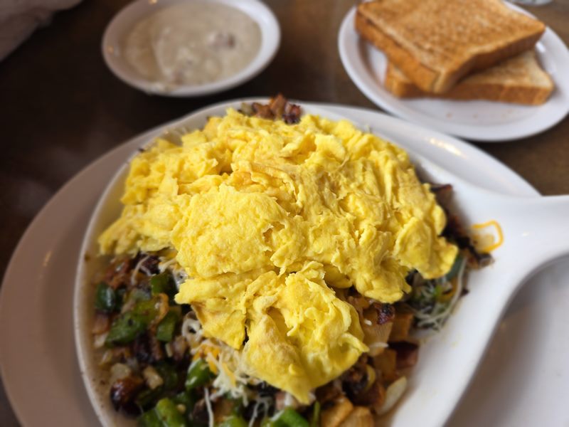Benny's Place food